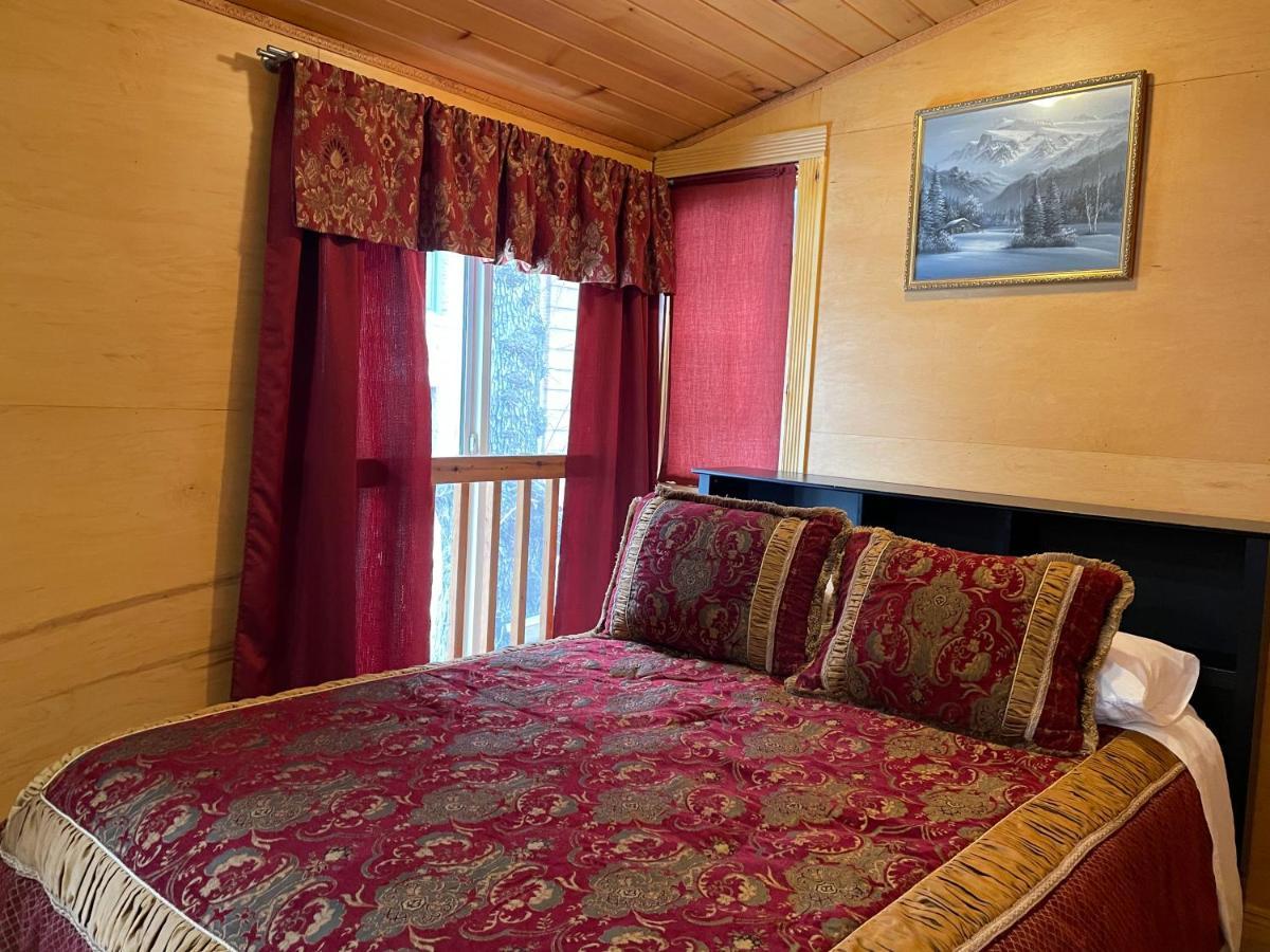 Luna Bed & Breakfast Grand Forks Bagian luar foto