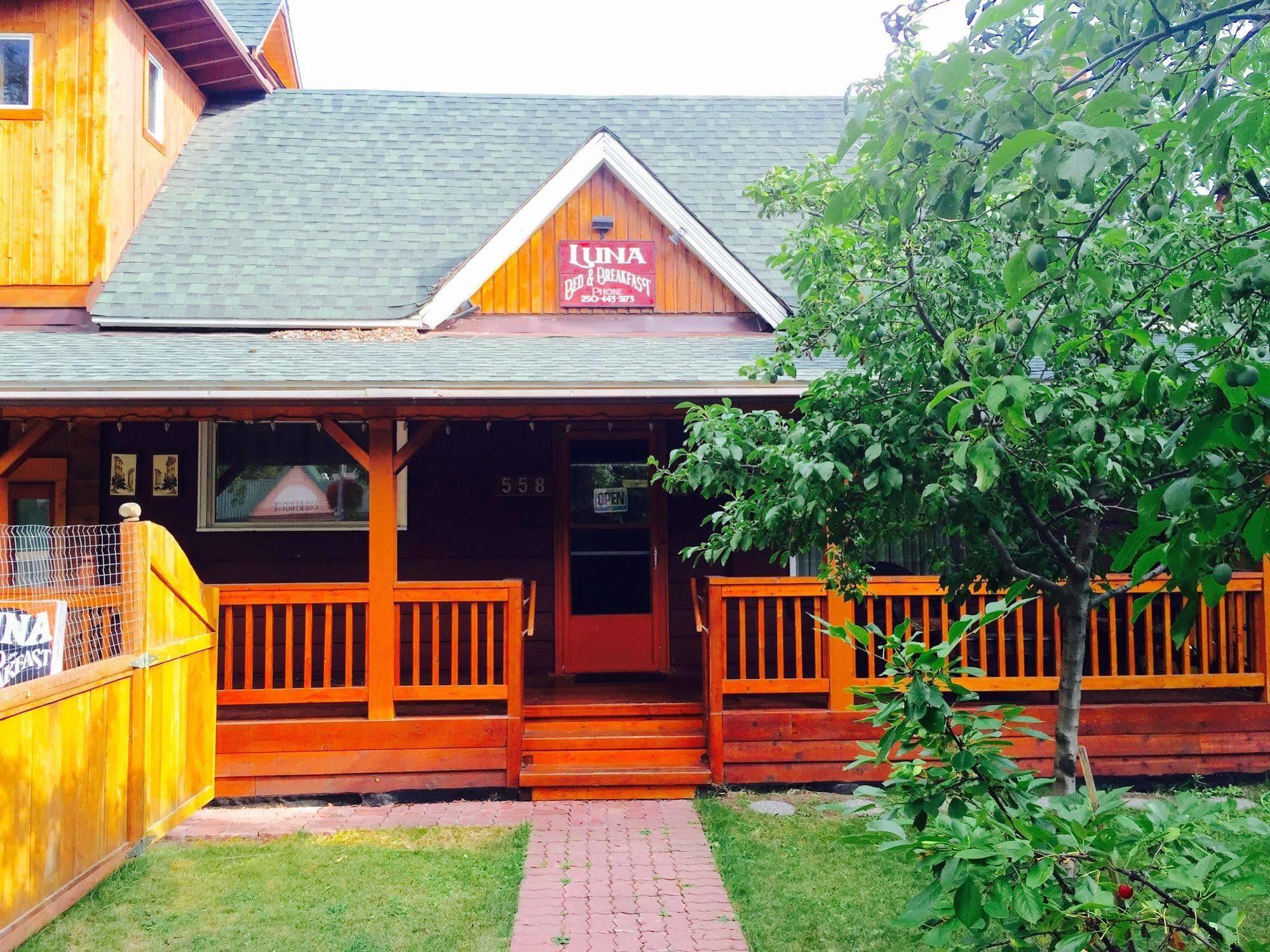 Luna Bed & Breakfast Grand Forks Bagian luar foto